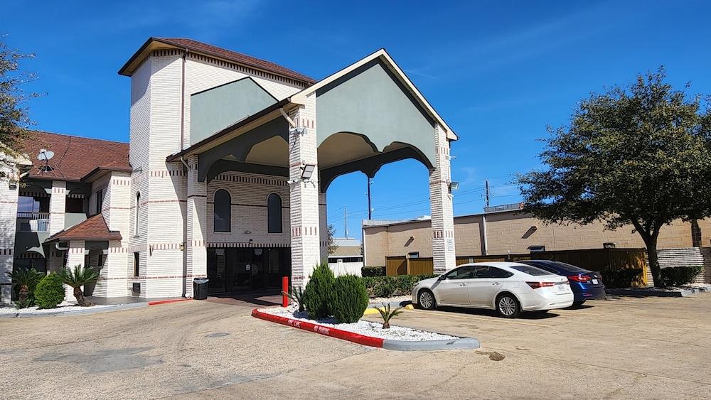 Scottish Inns & Suites Sam Houston Pkwy photo 12