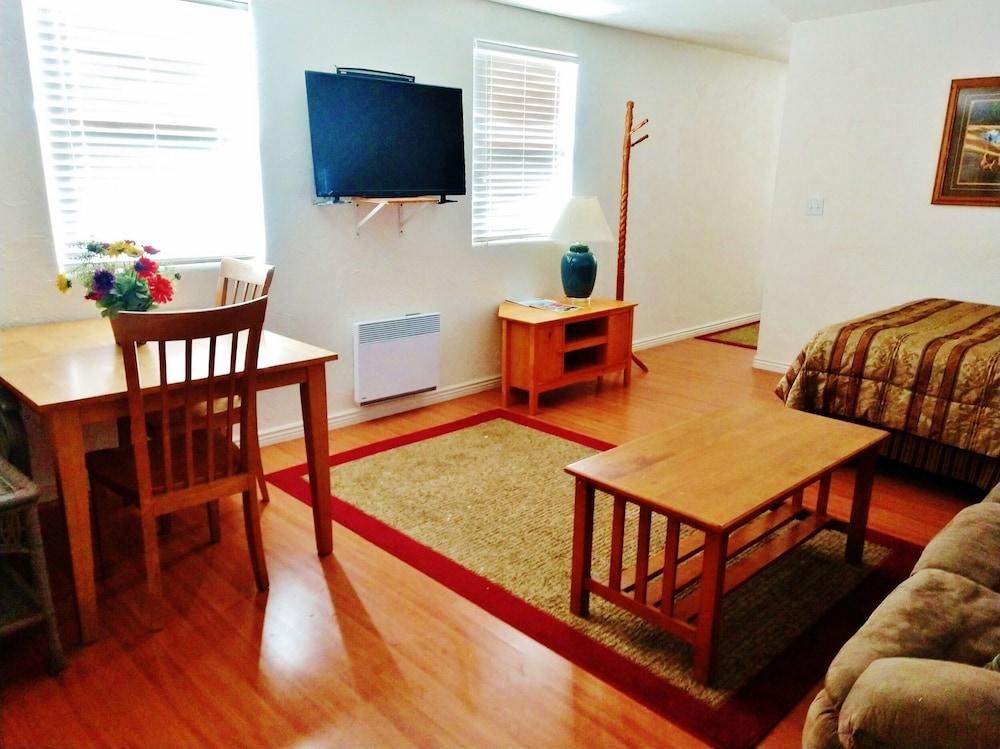 DB Botique and Cabins photo 19