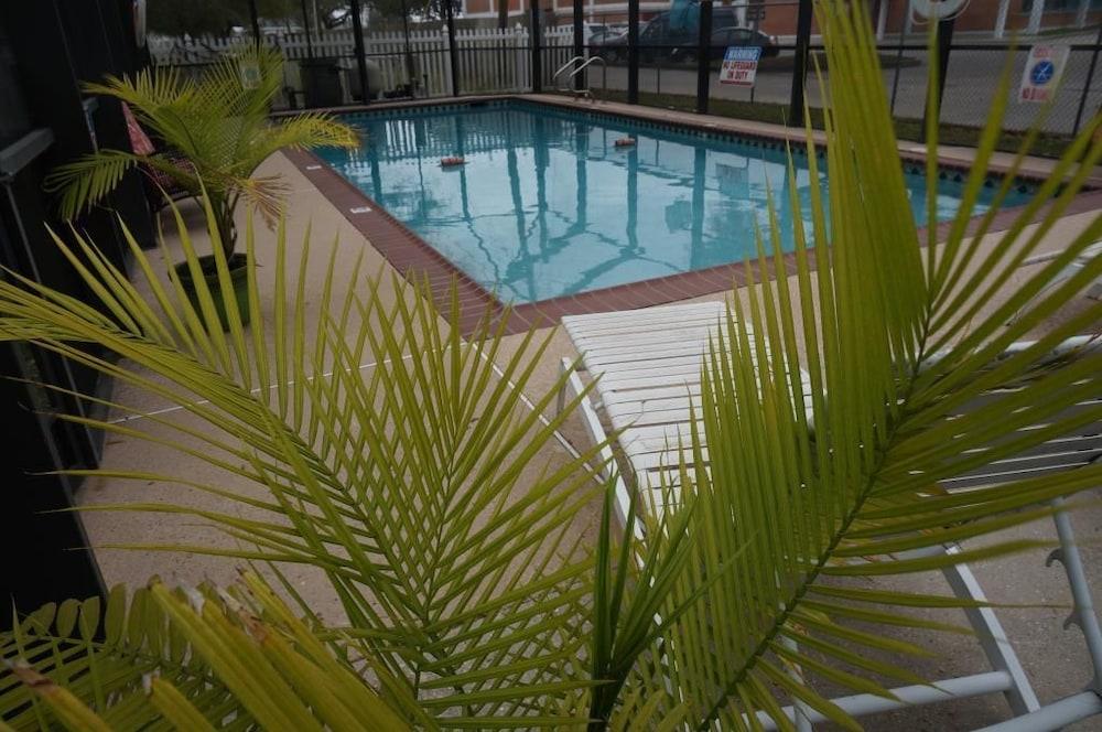 Riverside Hotel photo 4