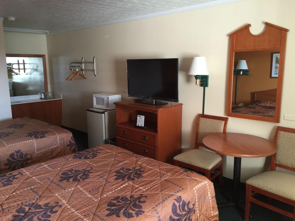 Budget Inn photo 2