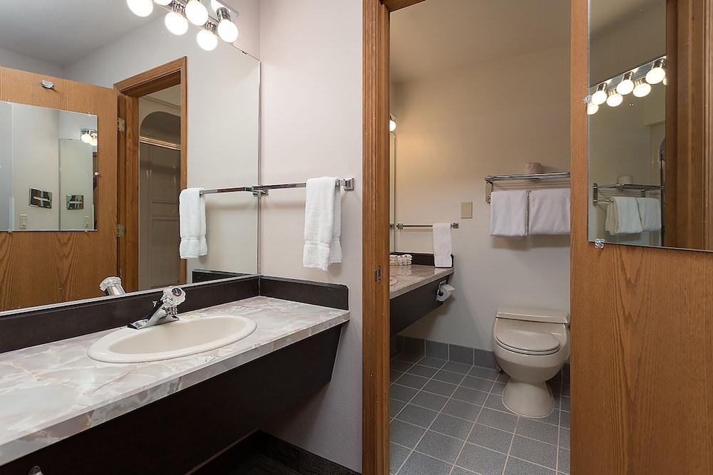 Shilo Inn Suites Hotel - Bend photo 21