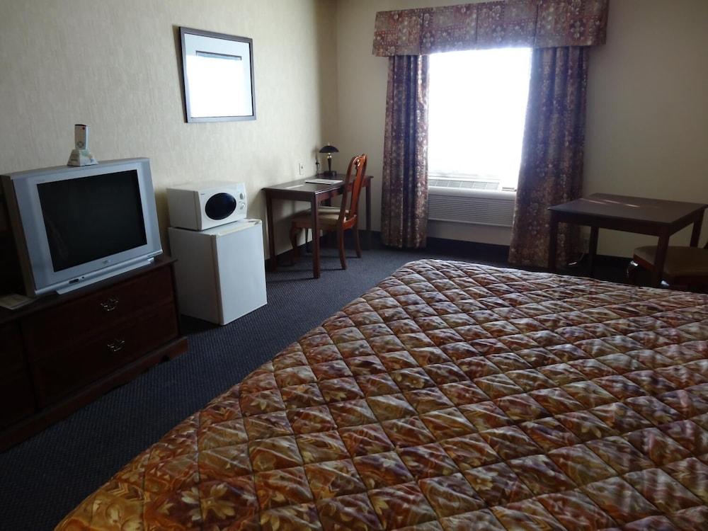 Fairgrounds Inn photo 10