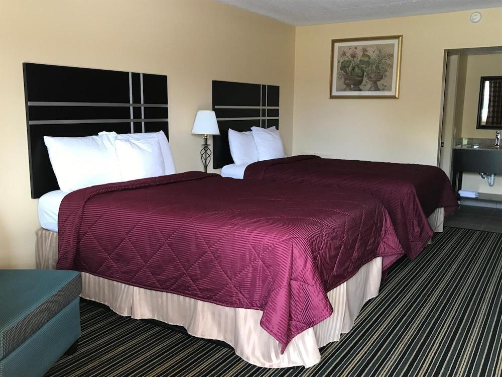 Soudersburg Motel photo 19