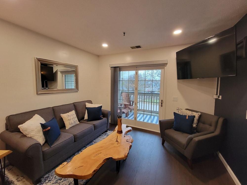 Grand Wood Suites photo 18