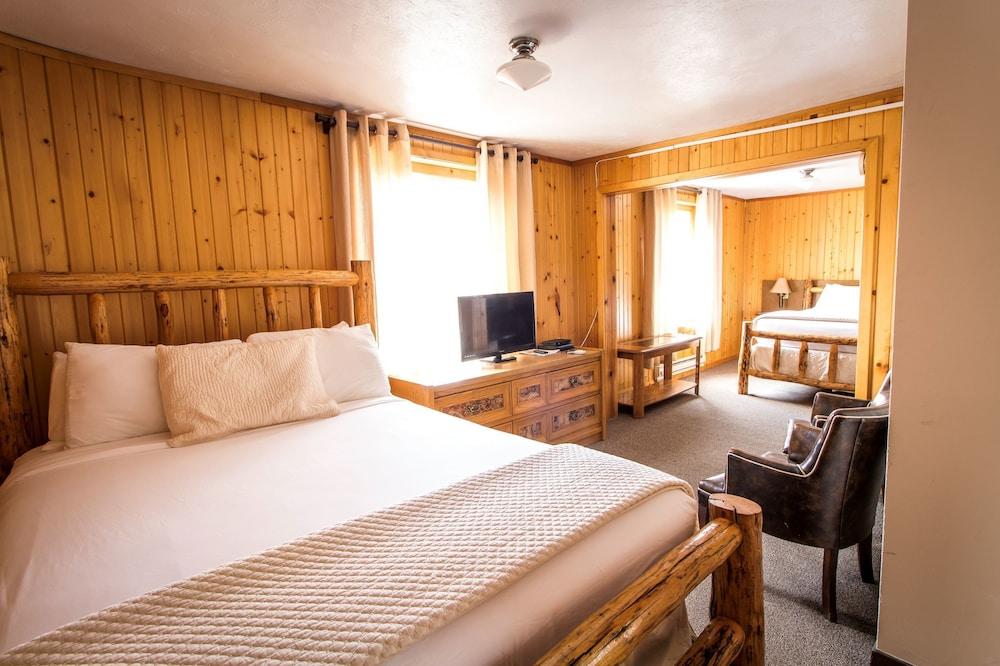 Colter's Lodge photo 32