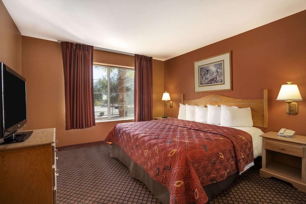 Garner Hotel Phoenix Northwest – Surprise by IHG photo 14