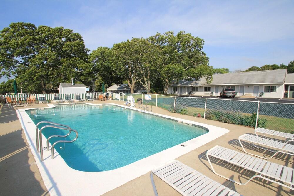 Skaket Beach Motel photo 26