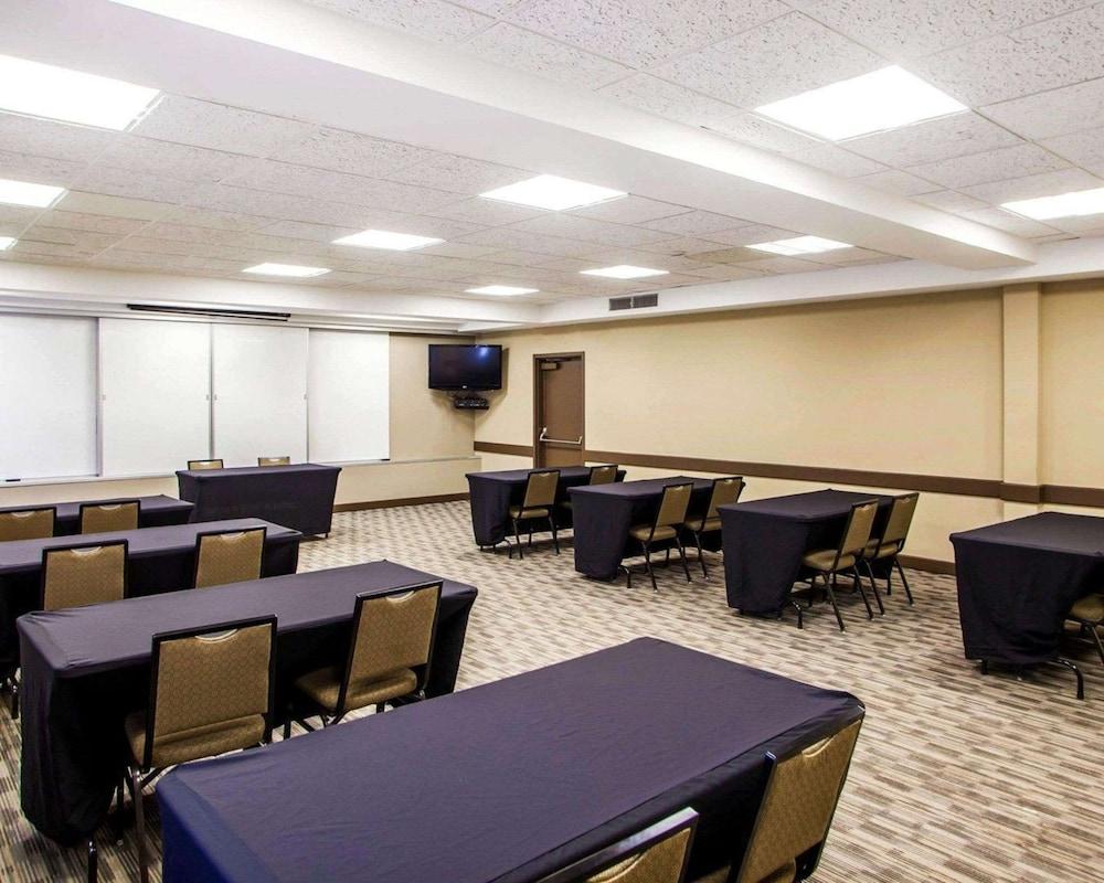 Quality Inn & Suites Peoria North photo 40
