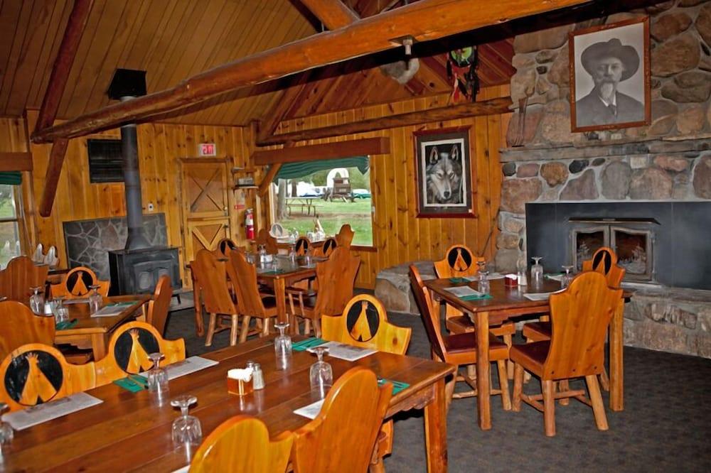 Pahaska Tepee Resort photo 13
