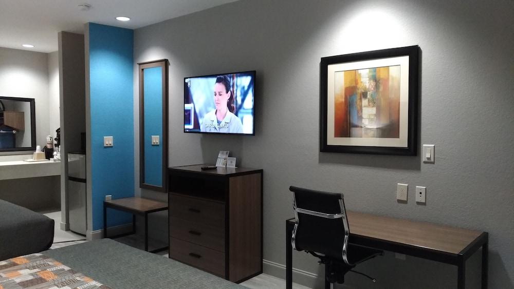 Liv Inn and Suites photo 1
