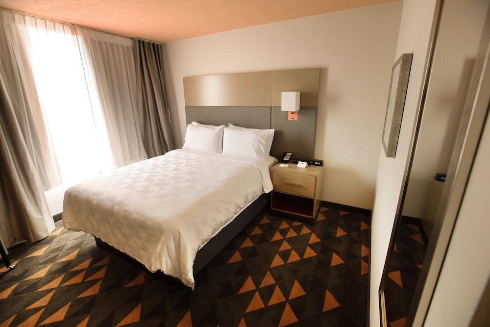 Wyndham Houston Hobby Airport photo 14