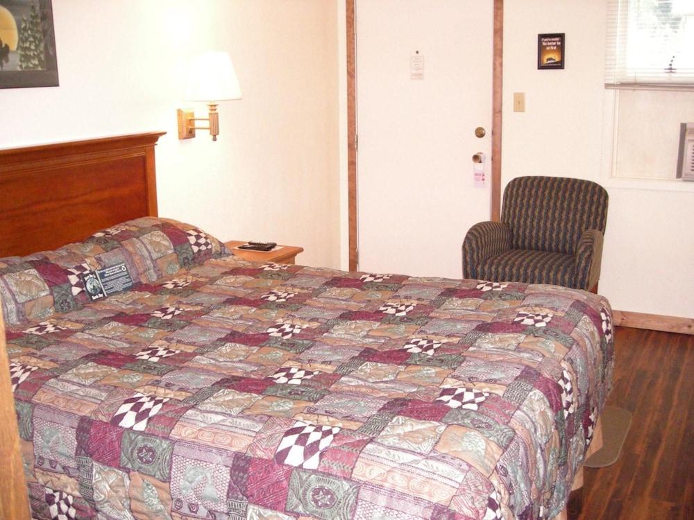 Falls Motel photo 39