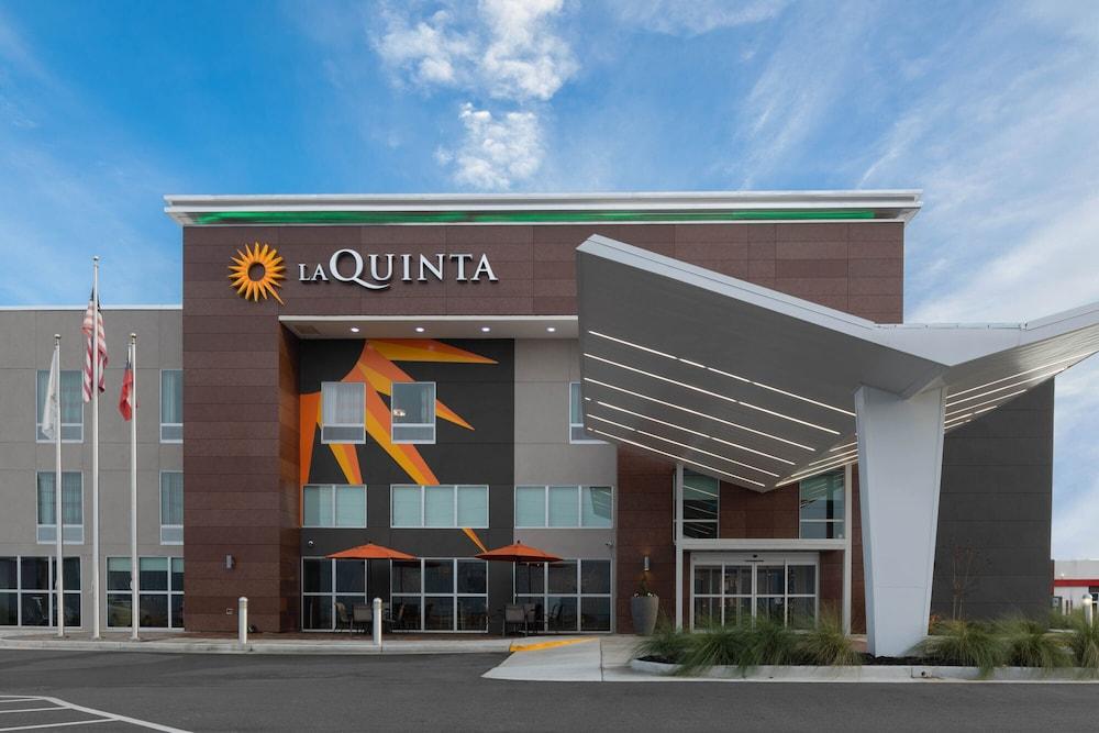 La Quinta Inn & Suites by Wyndham Perry photo 20