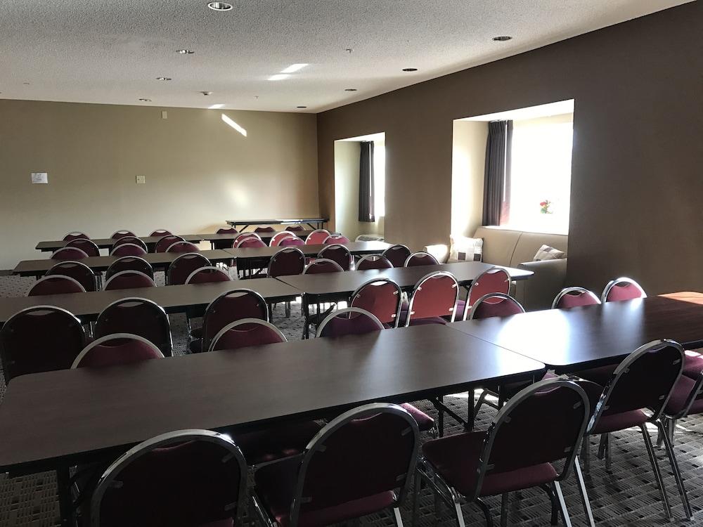 Microtel Inn & Suites by Wyndham Mansfield photo 35