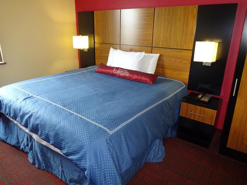 Hotel Bliss photo 19