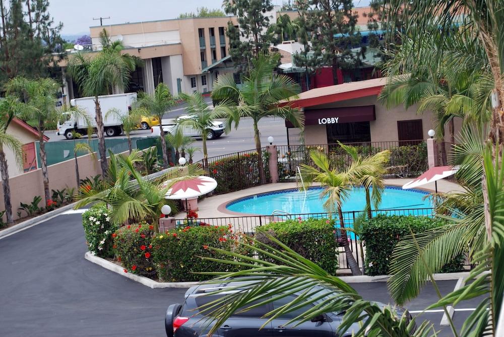 Budget Inn Anaheim photo 24