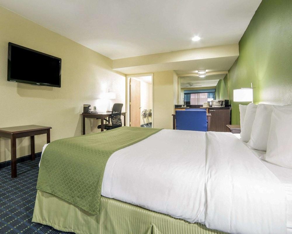 Quality Inn Needles photo 7