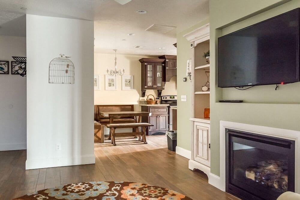 Aspenwood Manor photo 91