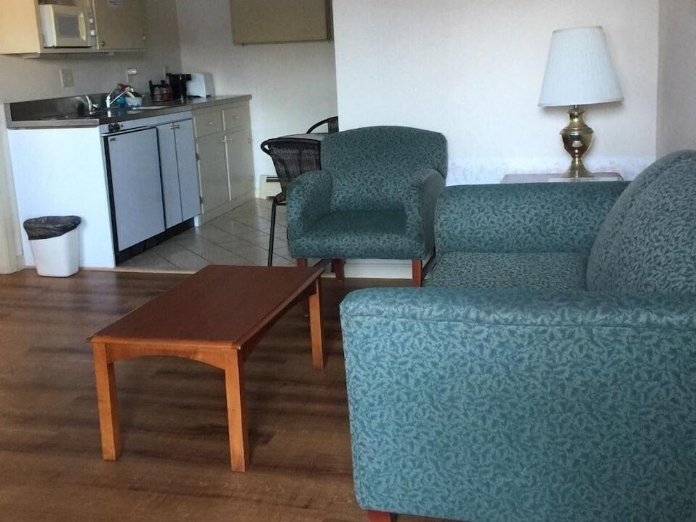 The Towne Motel photo 11