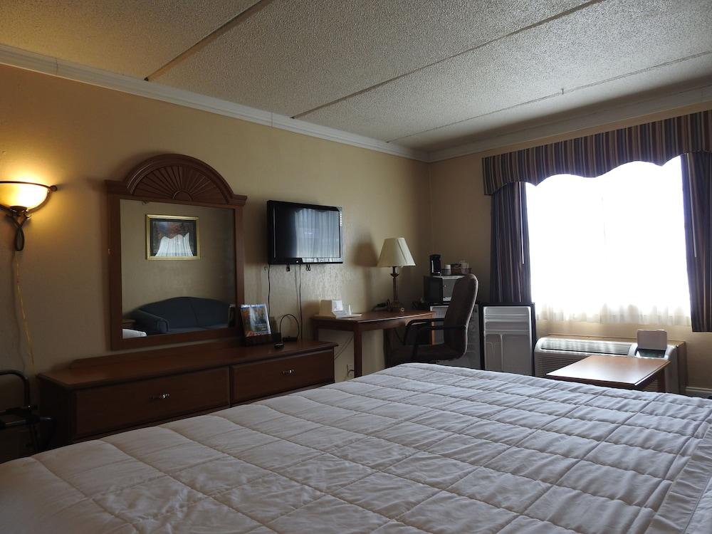 Relax Inn photo 7