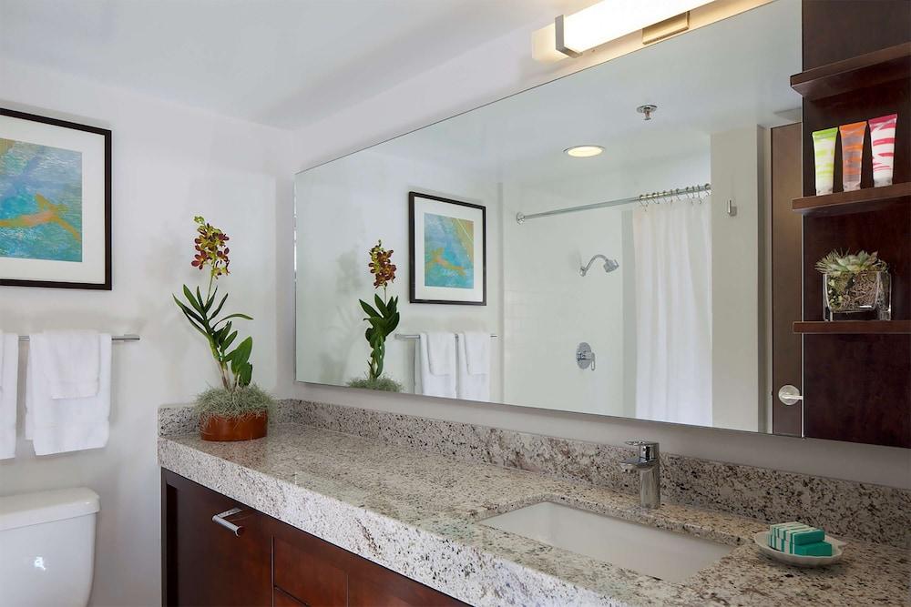 Ilikai Hotel & Luxury Suites photo 55