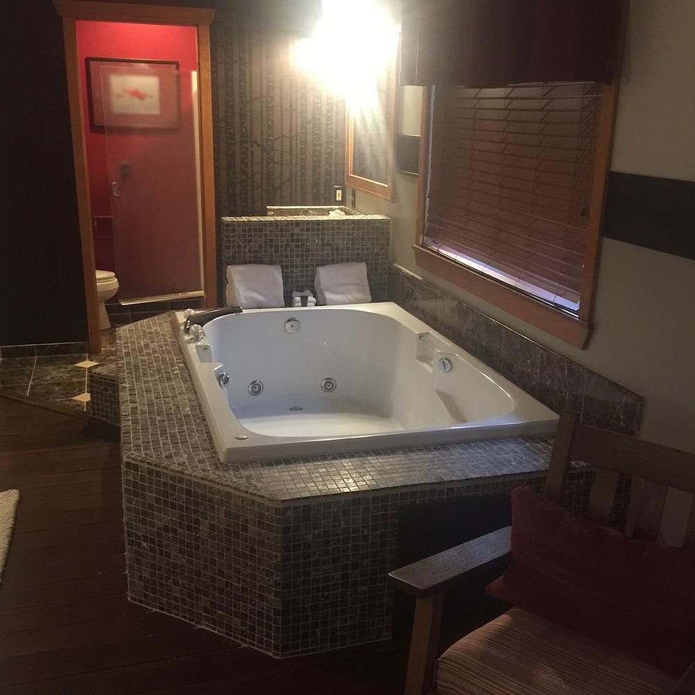 Sumas Mountain Lodge photo 66