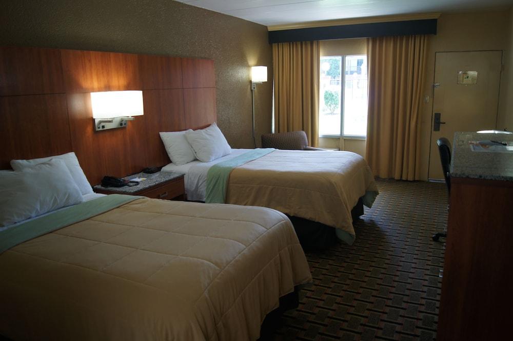 Royal Inn photo 27