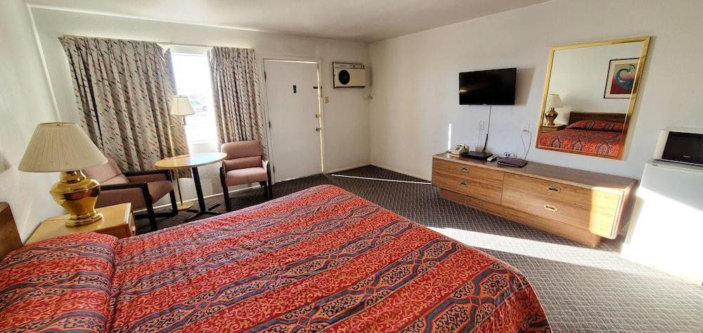 Budget Inn photo 12