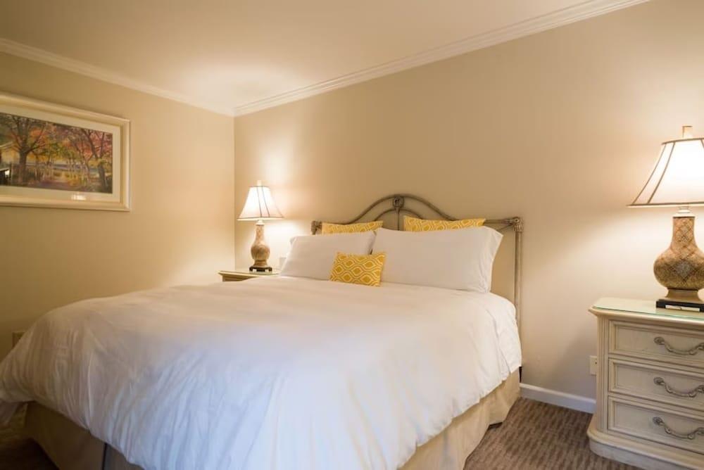 The Napa Residences photo 54