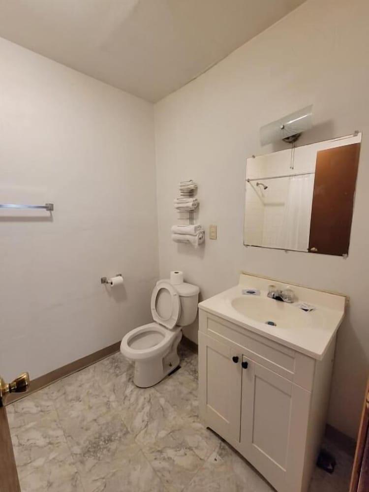 Daniel's Motel photo 9