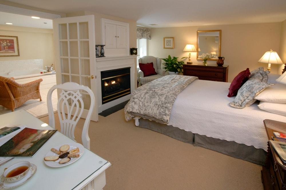 Lambertville House photo 11