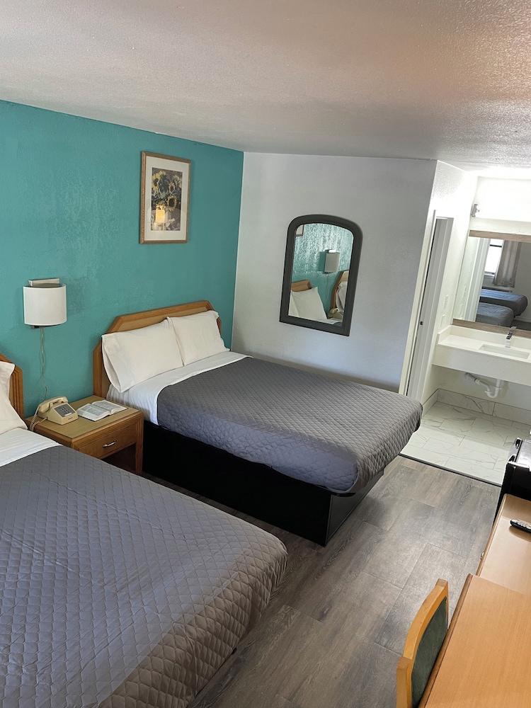Executive Inn of Purcell photo 5