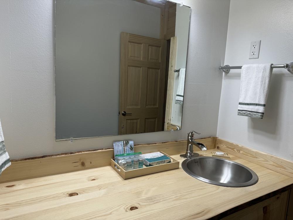 Kootenai Valley Motel photo 36