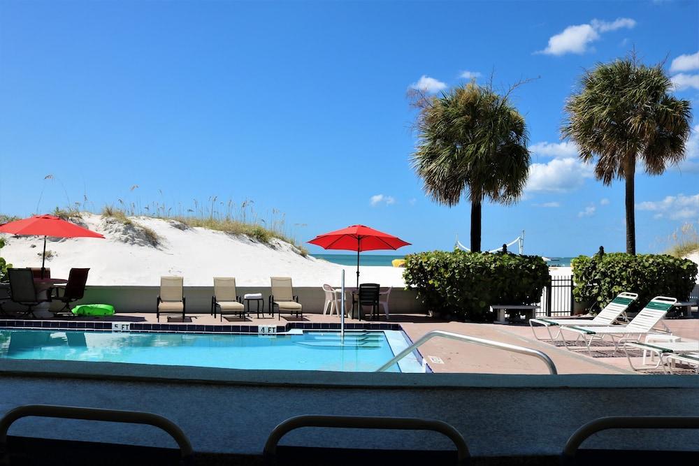 Miramar Beach Resort photo 37