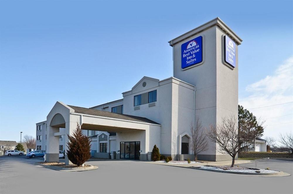 Quality Inn Lees Summit - Kansas City photo 37