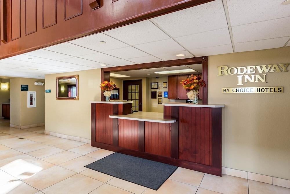 Rodeway Inn photo 15