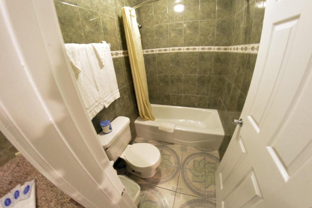 Palace Inn Oxnard photo 40