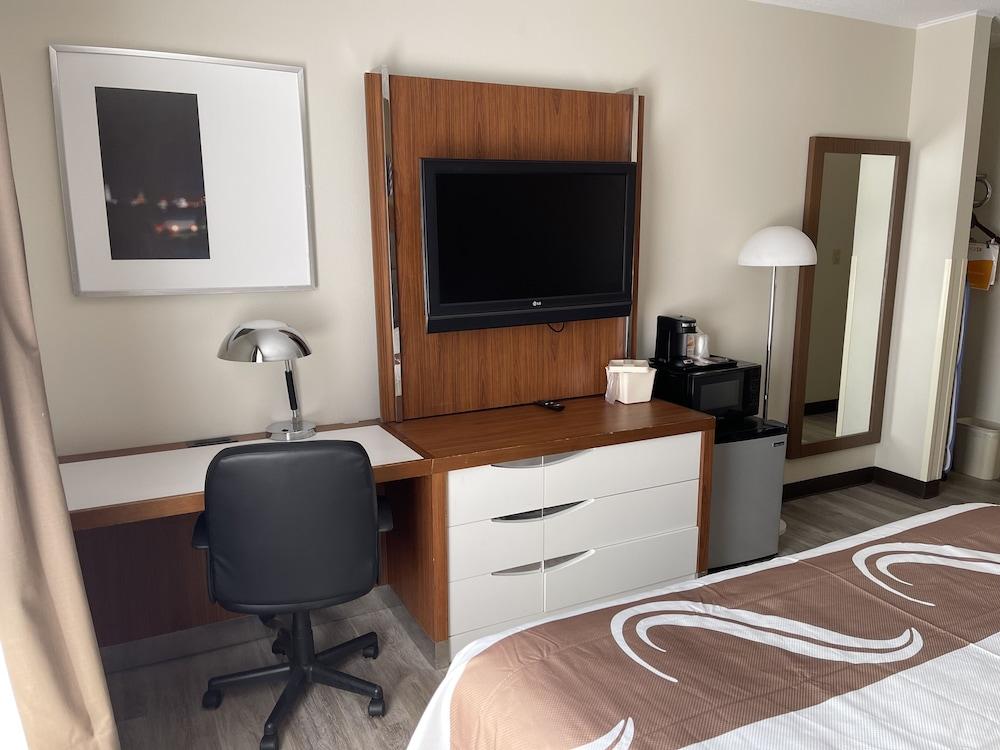 Quality Inn & Suites New Hartford - Utica photo 8
