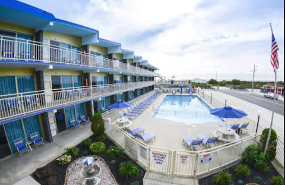 Attache Motel photo 65