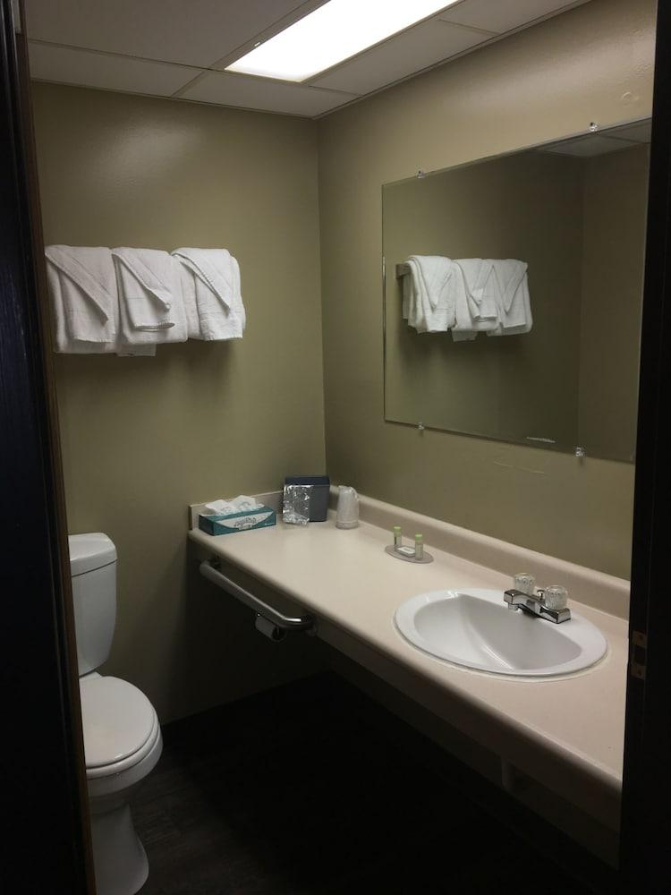 Sunlac Inn photo 20