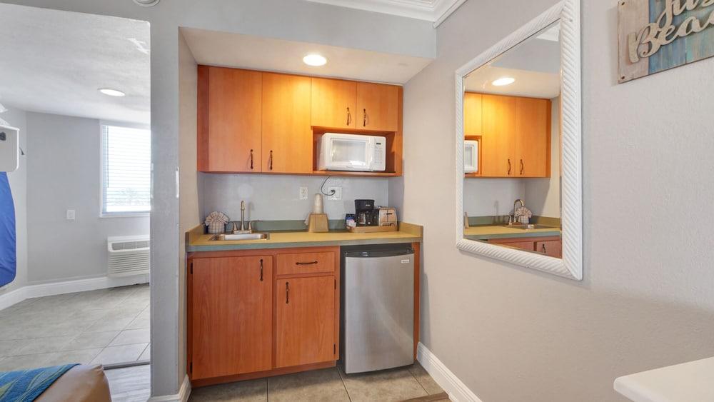 Pelican Pointe Clearwater Beach Hotel photo 34