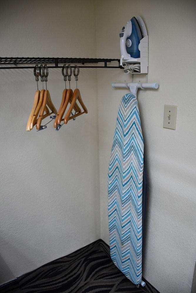 Americas Best Value Inn Bishopville photo 15