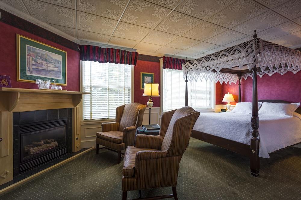 Stafford's Bay View Inn photo 8