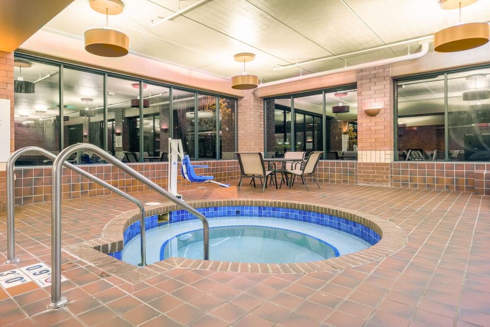 Holiday Inn Manitowoc by IHG photo 23