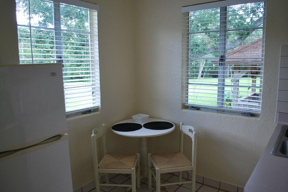 Mar Bay Motel &Suites photo 36