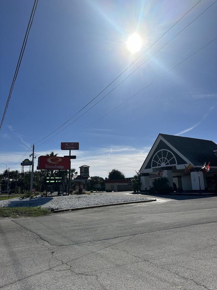 Econo Lodge Ormond Beach North - Daytona photo 36
