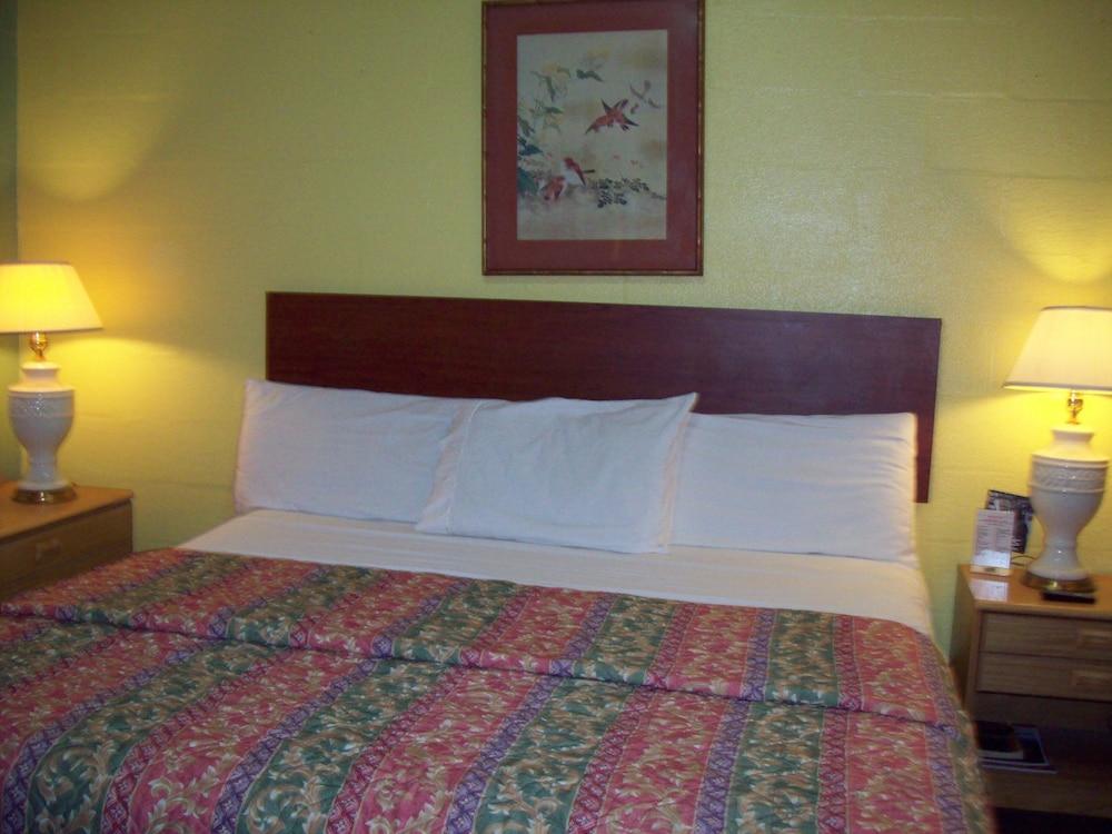 Budget Inn Sanderson photo 11