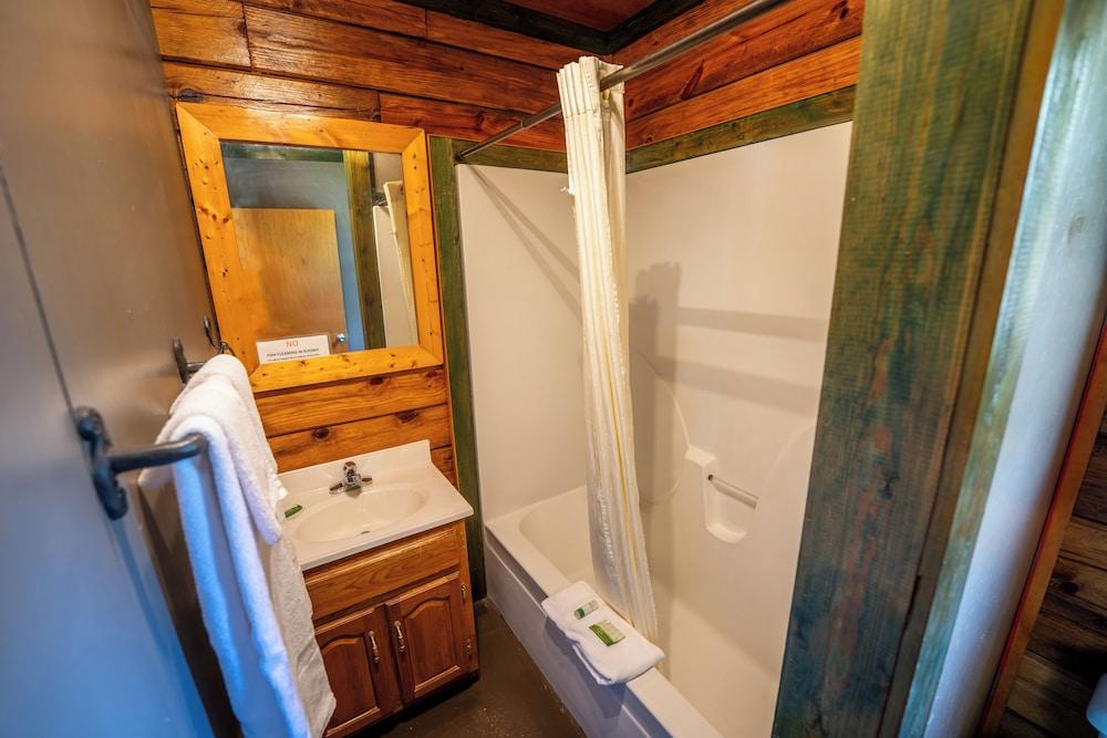 Fishtale Lodge photo 18