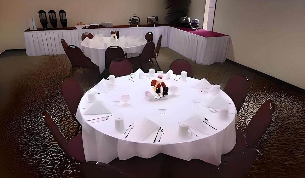 Comfort Inn & Suites photo 9