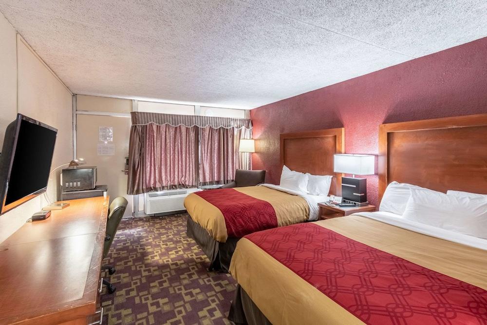 Econo Lodge Zanesville Downtown photo 14